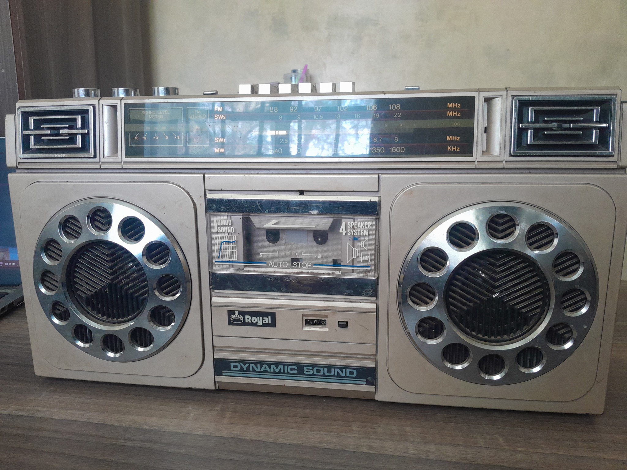 vintage radio